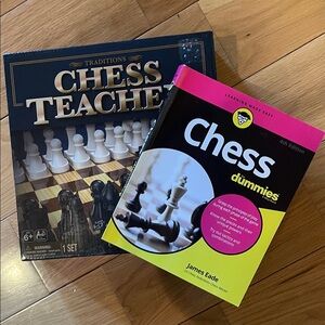Chess Teacher Set with Black and White Pieces